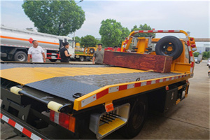 闸北区附近拖车电话号码服务