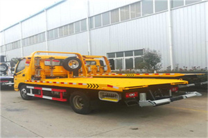 闸北区附近拖车救援搭电